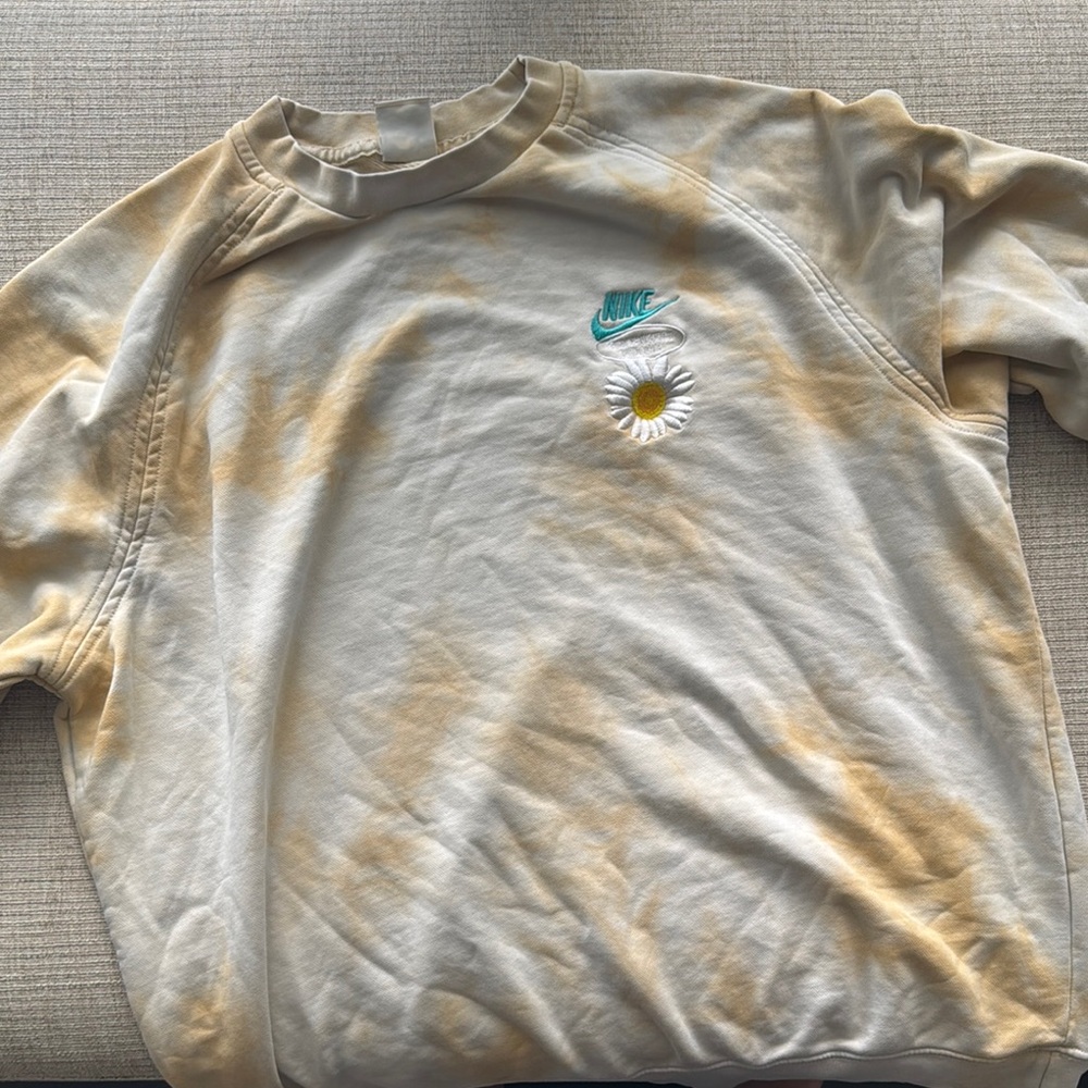 Nike Cream and Gold Sweatshirt with Daisy Embroidery